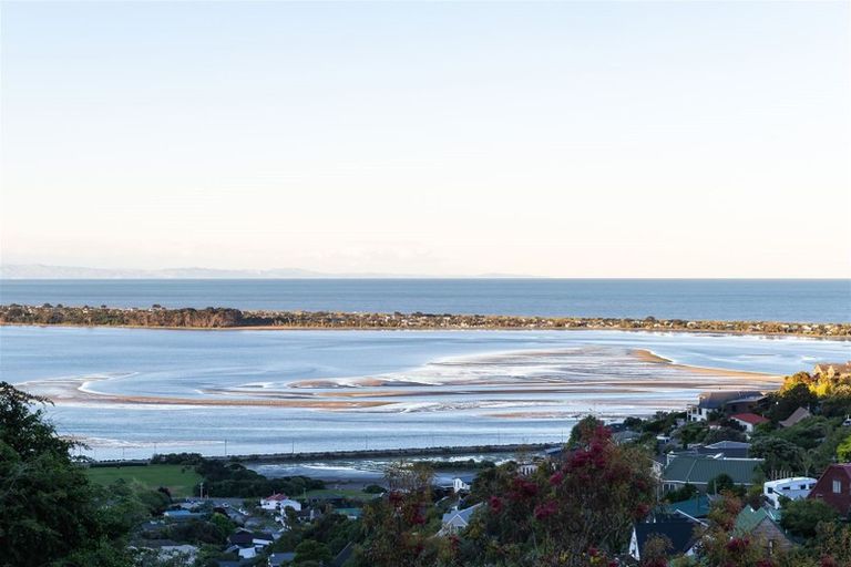 Photo of property in 139 Mount Pleasant Road, Mount Pleasant, Christchurch, 8081