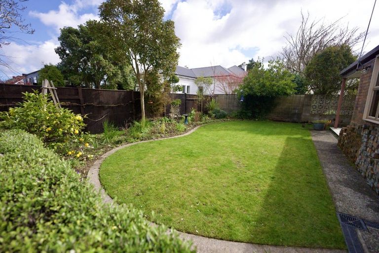 Photo of property in 178 Victoria Avenue, Hokowhitu, Palmerston North, 4410