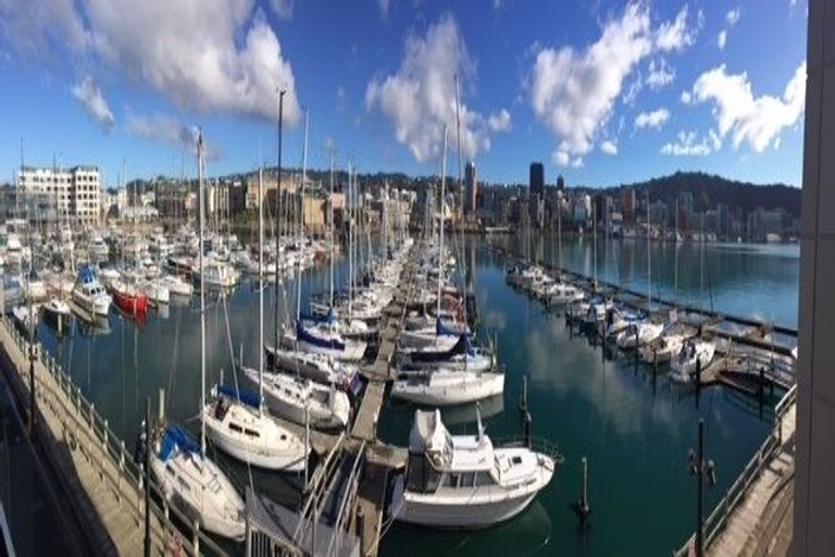 Photo of property in Clyde Quay Wharf, 3b/5 Clyde Quay Wharf, Te Aro, Wellington, 6011