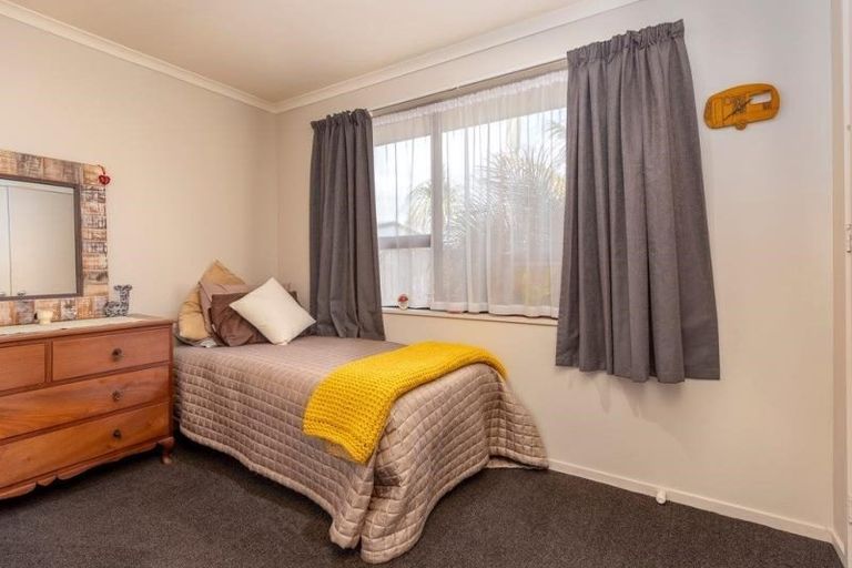 Photo of property in 5 Jutland Road, Pukekohe, 2120