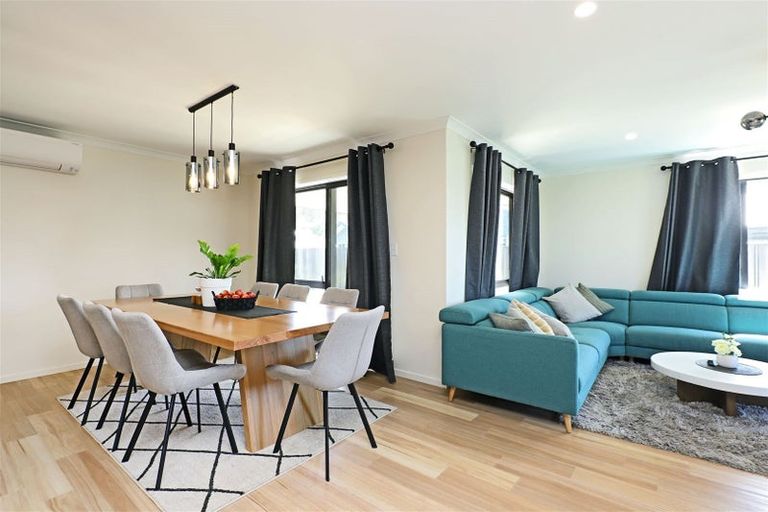 Photo of property in 22 Read Crescent, Clive, 4102