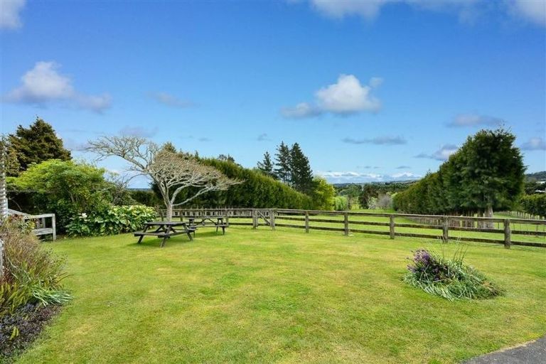 Photo of property in 384 Matua Road, Kumeu, 0891