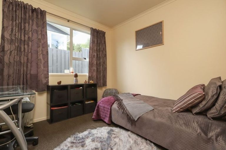 Photo of property in 24 Rothesay Place, Dinsdale, Hamilton, 3204