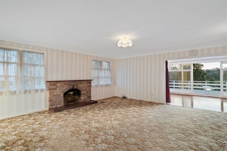 Photo of property in 20 Renata Crescent, Te Atatu Peninsula, Auckland, 0610