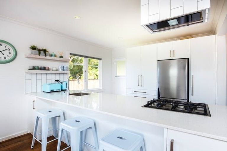 Photo of property in 201 Frankley Road, Frankleigh Park, New Plymouth, 4310