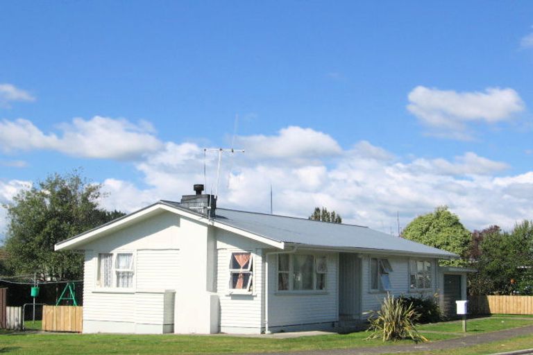 Photo of property in 28 Henderson Crescent, Parkvale, Tauranga, 3112