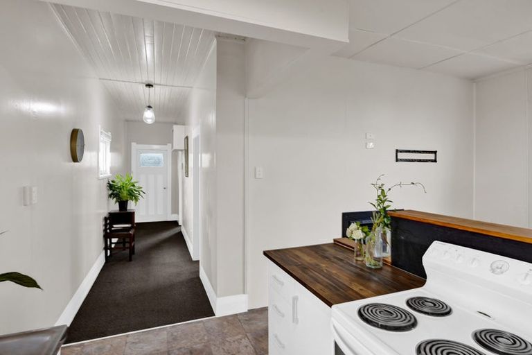 Photo of property in 81 Manawapou Road, Hawera, 4610