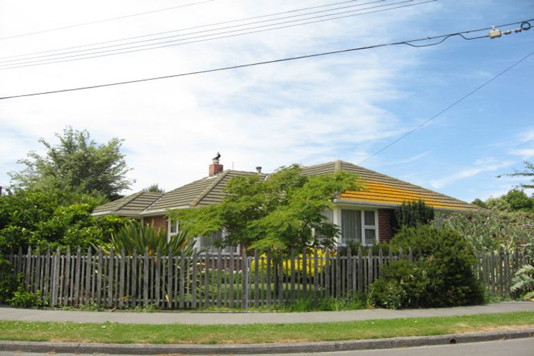 Photo of property in 15 Horton Place, Avondale, Christchurch, 8061