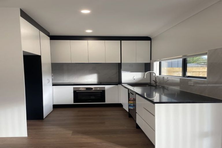 Photo of property in 13a Lipton Grove, Opaheke, Papakura, 2113