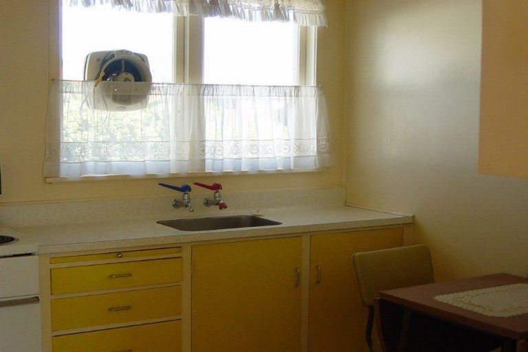 Photo of property in 2/187 Lake Road, Belmont, Auckland, 0622