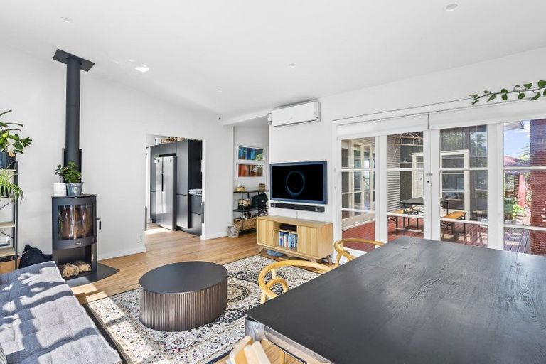 Photo of property in 28 Eatwell Avenue, Paraparaumu Beach, Paraparaumu, 5032