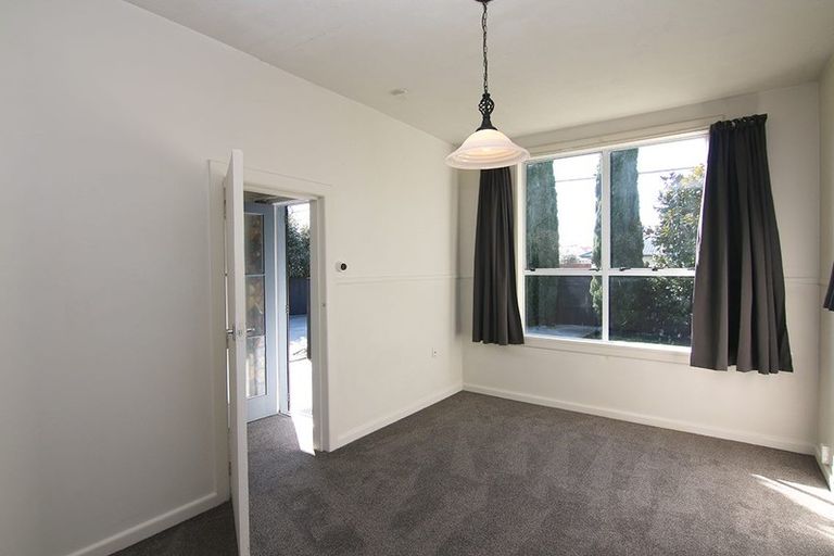 Photo of property in 21 Wrights Road, Addington, Christchurch, 8024