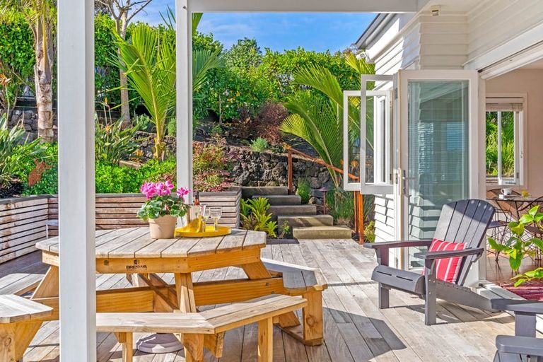 Photo of property in 14 Waimana Avenue, Northcote Point, Auckland, 0627