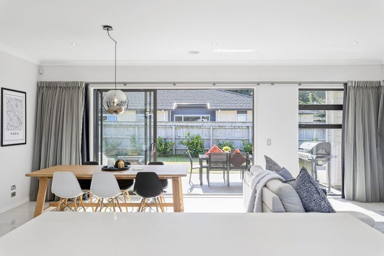 Photo of property in 11 Petrel Close, Paraparaumu Beach, Paraparaumu, 5032