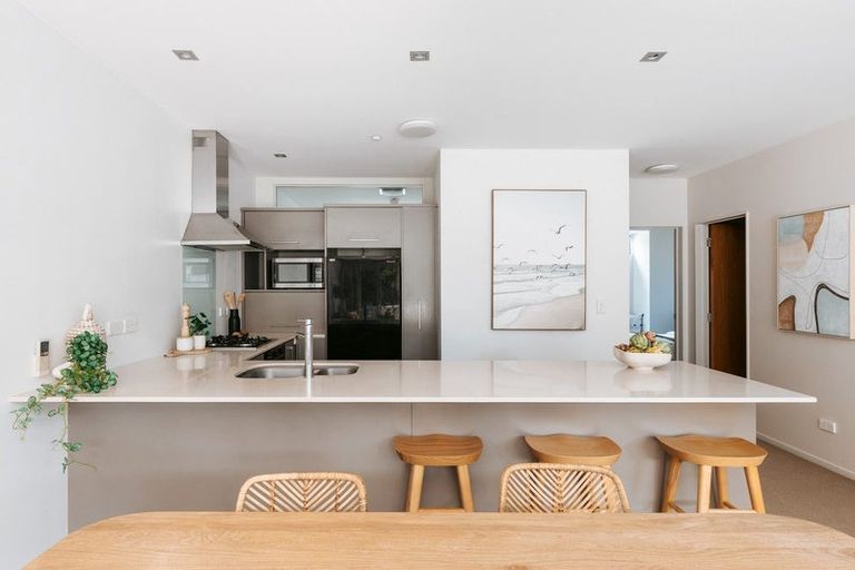 Photo of property in 4/35 Victoria Road, Mount Maunganui, 3116