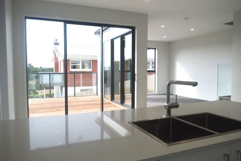 Photo of property in 5/388 Glenfield Road, Glenfield, Auckland, 0629