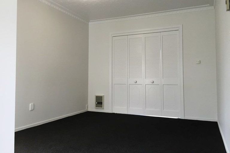 Photo of property in 17 Witbrock Crescent, Burnside, Christchurch, 8053