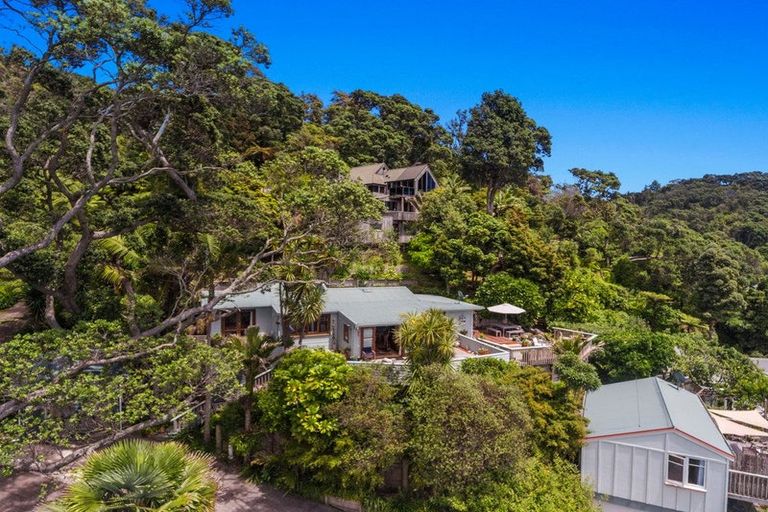 Photo of property in 16 Pohutukawa Avenue, Ohope, 3121