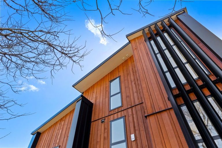 Photo of property in 7a Crete Avenue, Milford, Auckland, 0620