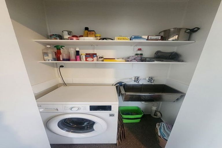 Photo of property in 13-13a Benzie Avenue, Wallaceville, Upper Hutt, 5018