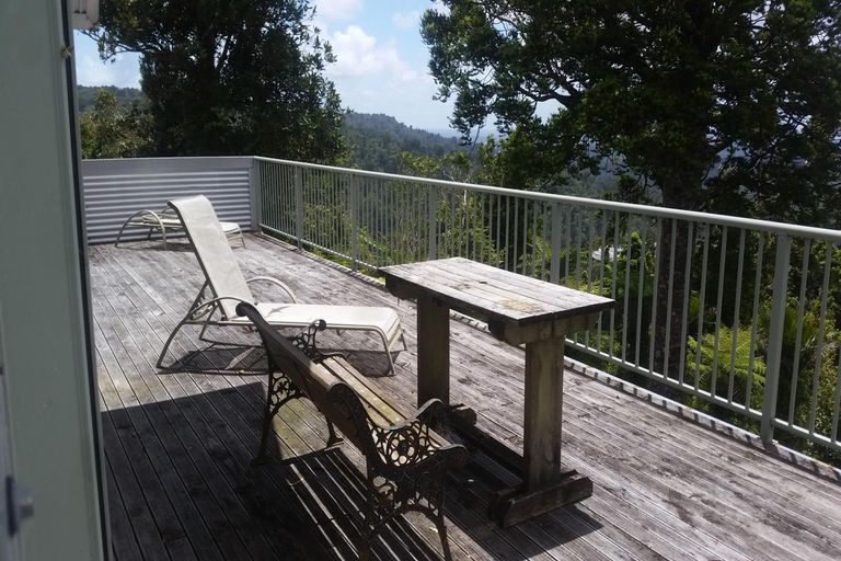 Photo of property in 182 Opanuku Road, Henderson Valley, Auckland, 0612