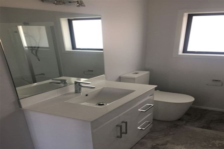 Photo of property in 6 Molesworth Street, Taita, Lower Hutt, 5011