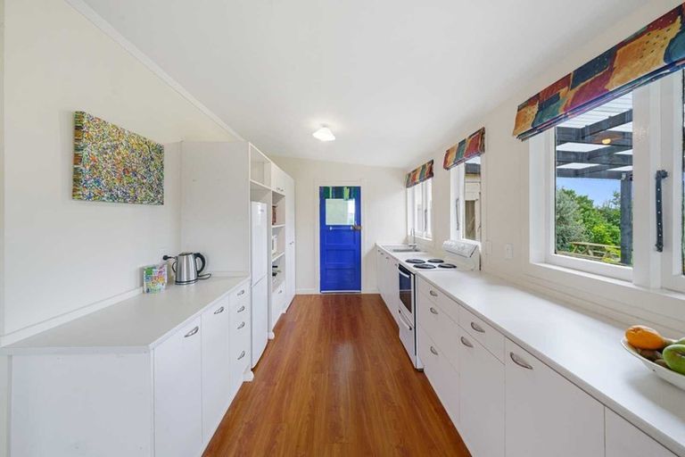 Photo of property in 13 Anga Street, Tangimoana, 4822