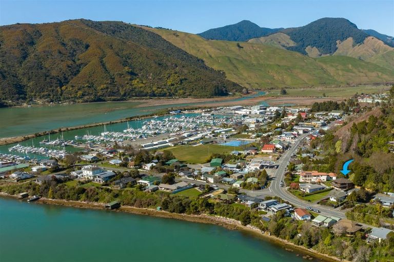 Photo of property in 103 Main Rd Havelock, Havelock, 7100