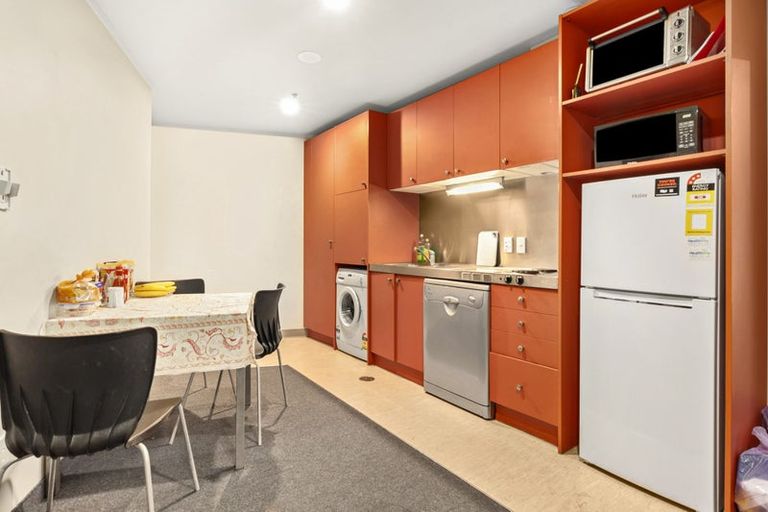 Photo of property in Stafford House, 8/38b The Terrace, Wellington Central, Wellington, 6011