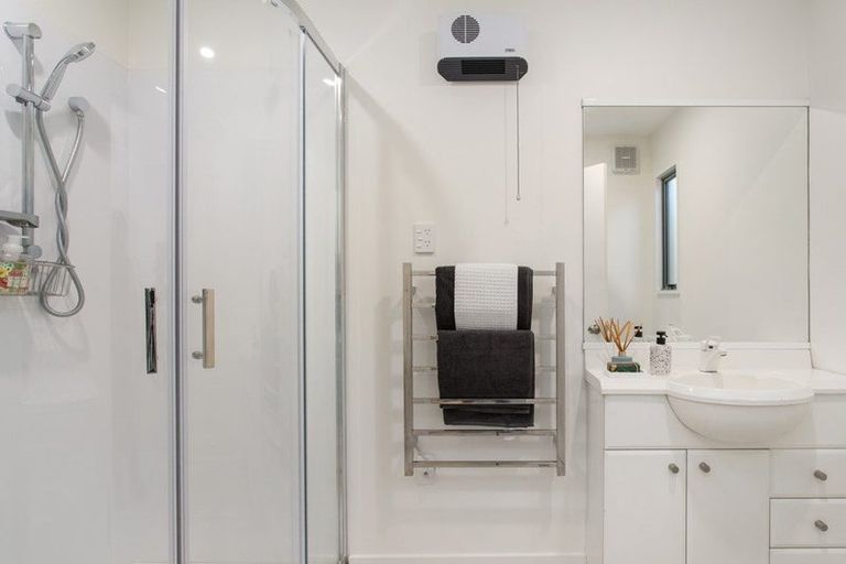 Photo of property in 2/28 Derby Street, St Albans, Christchurch, 8014