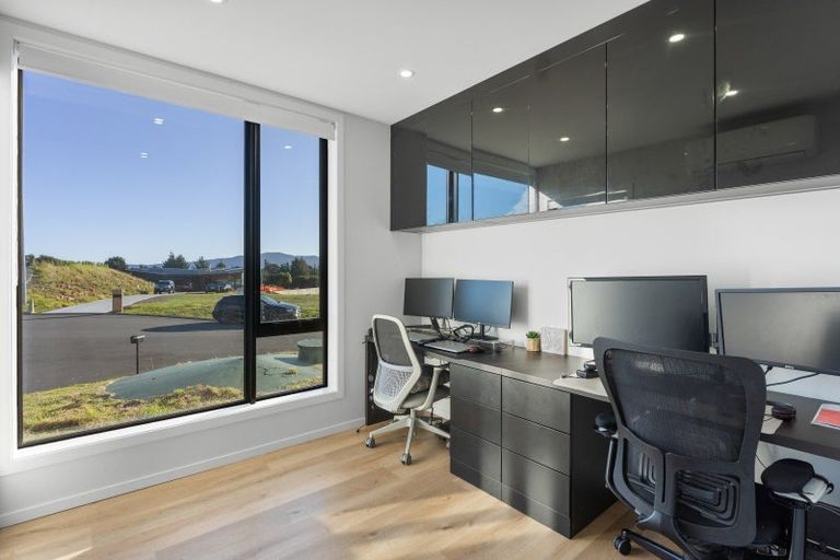 Photo of property in 1 Stetson Rise, Waikanae, 5391