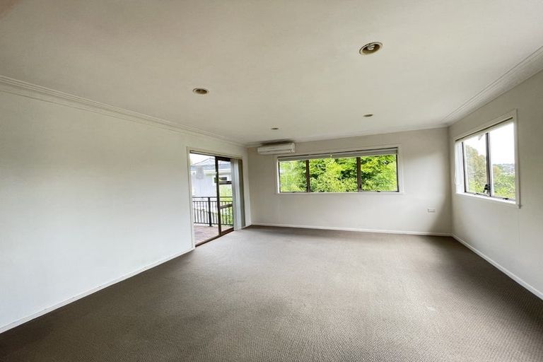 Photo of property in 4 Lynngate Place, Hillcrest, Auckland, 0627