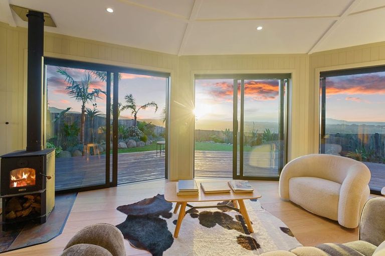 Photo of property in 14 Wilson Way, Waikanae, 5036