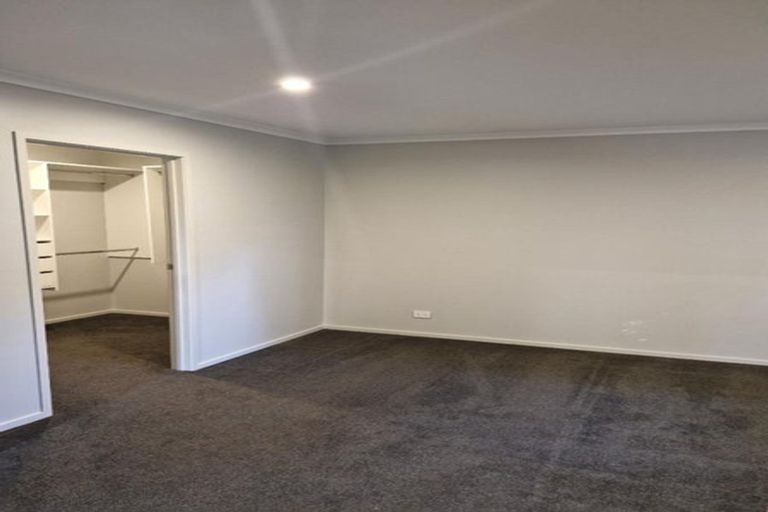 Photo of property in 12 Nukuroa Close, Waitara, 4320