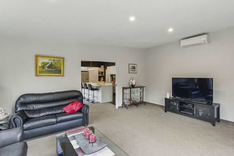 Photo of property in 48 Kotuku Drive, Paraparaumu Beach, Paraparaumu, 5032
