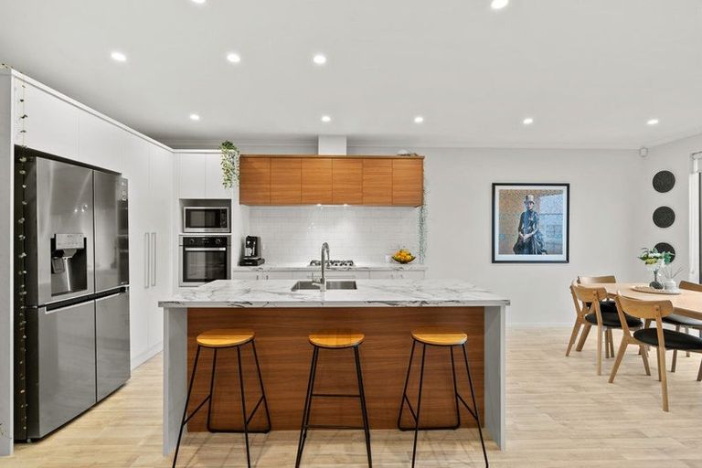 Photo of property in 30 Matairangi Avenue, Totara Heights, Auckland, 2105