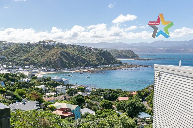 Photo of property in 12/52 High Street, Island Bay, Wellington, 6023
