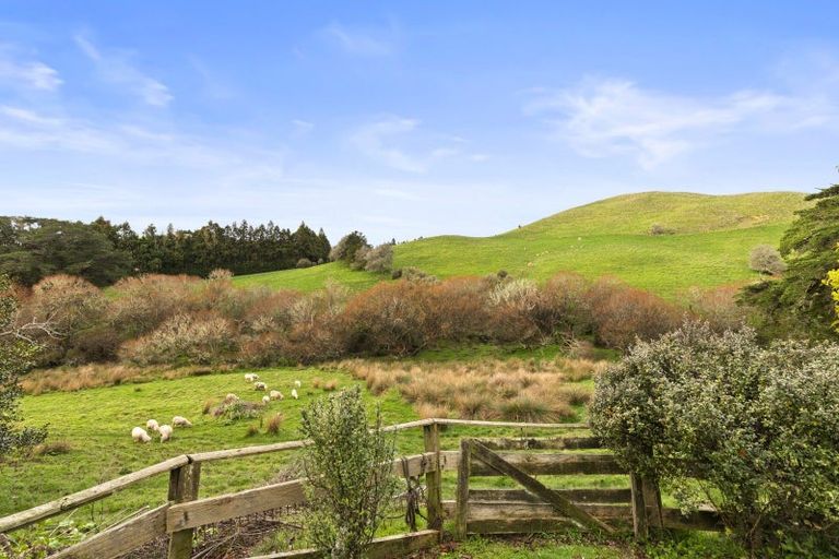 Photo of property in 173 Dunn Road, Ararimu, Drury, 2579