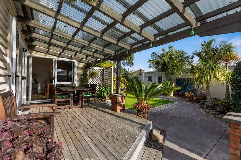 Photo of property in 46 Sanders Avenue, Westown, New Plymouth, 4310