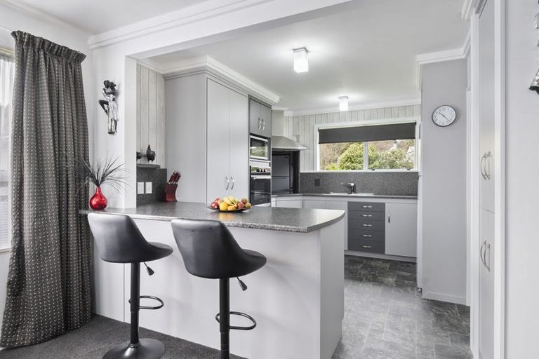 Photo of property in 30 Ongo Road, Hunterville, 4730