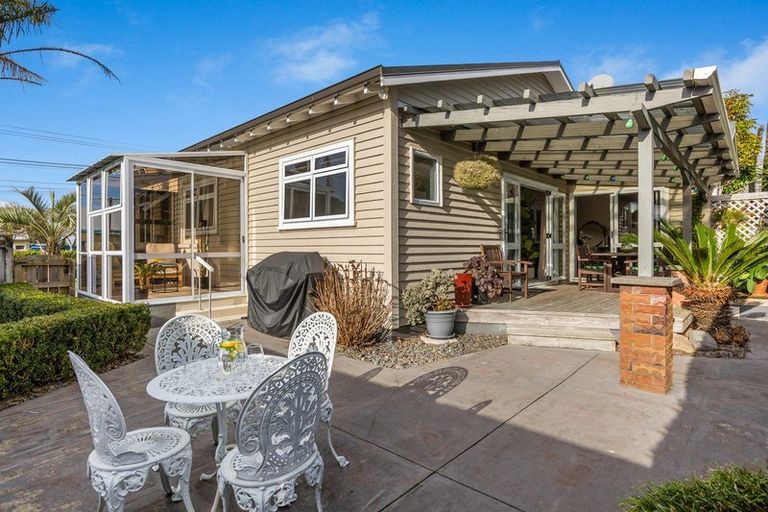 Photo of property in 46 Sanders Avenue, Westown, New Plymouth, 4310