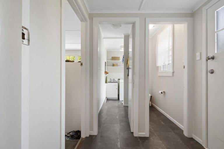 Photo of property in 273 Parewanui Road, Bulls, 4894