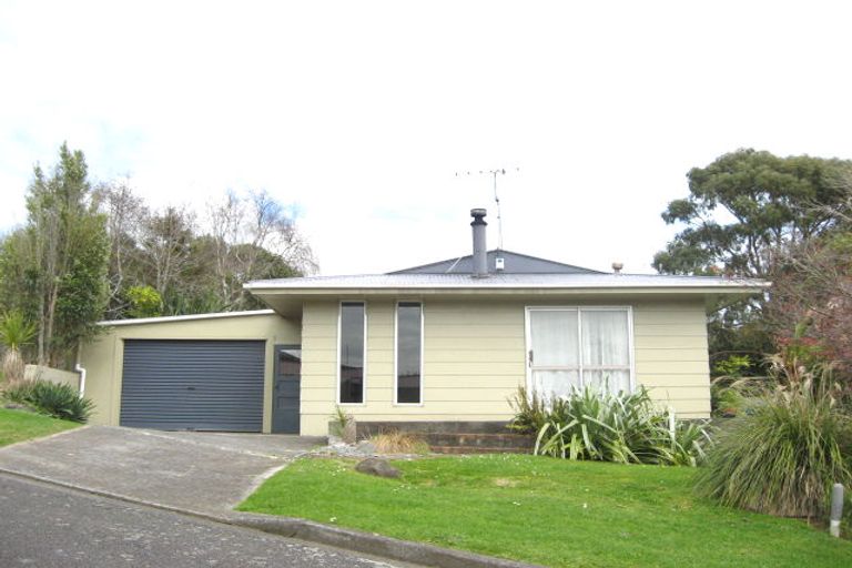 Photo of property in 4 Ross Place, Blagdon, New Plymouth, 4310