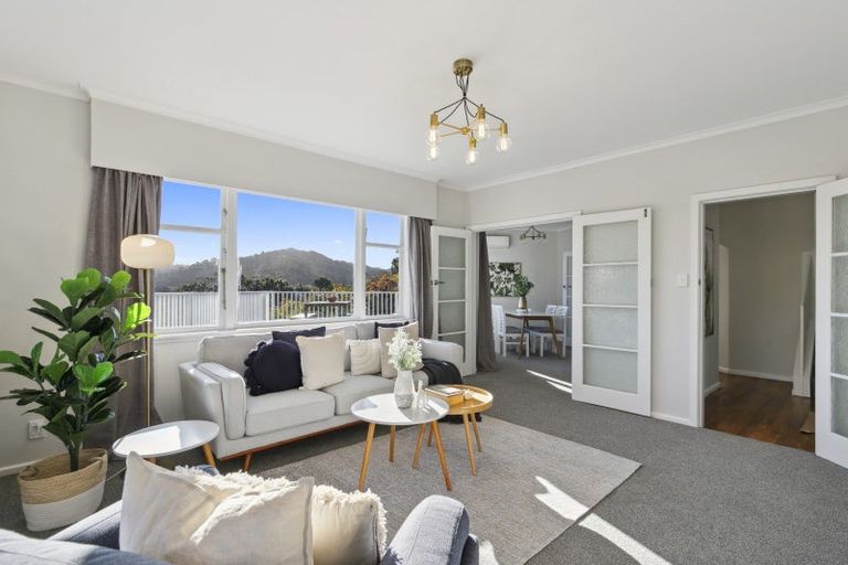 Photo of property in 3 Grenfell Drive, Karori, Wellington, 6012