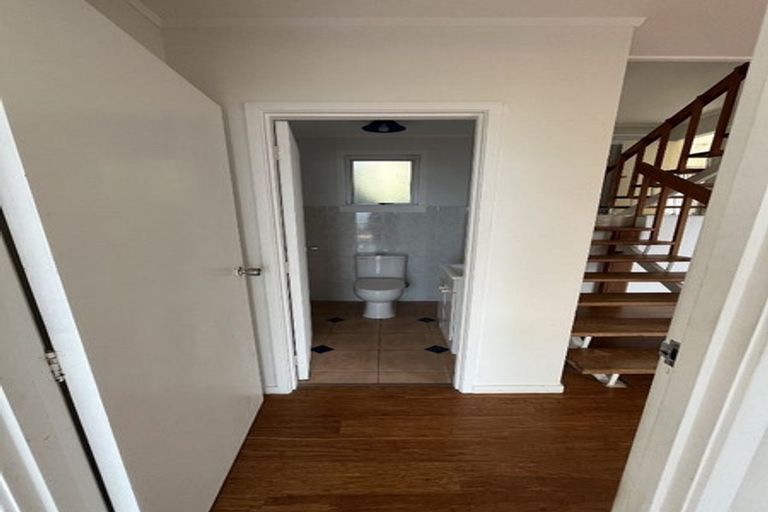 Photo of property in 10 Sykes Avenue, Hatfields Beach, Orewa, 0931