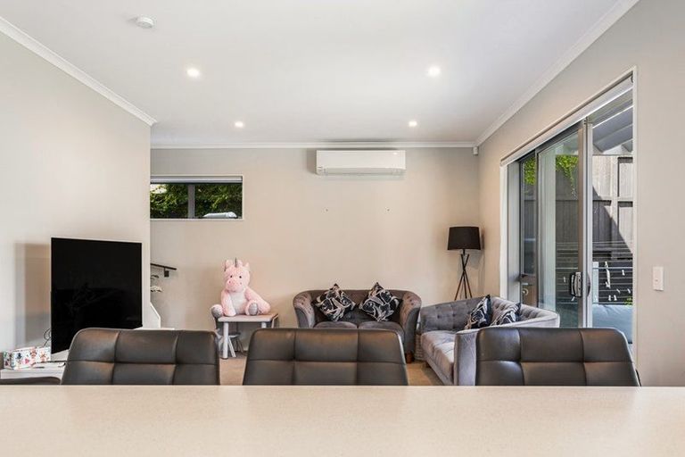 Photo of property in 11 Rangitamiro Place, Hobsonville, Auckland, 0616