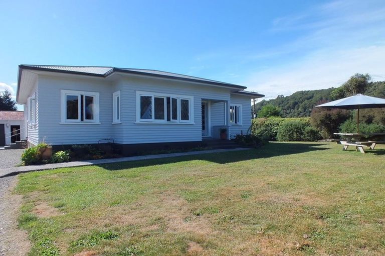 Photo of property in 6 Ranft Street, Reefton, 7830