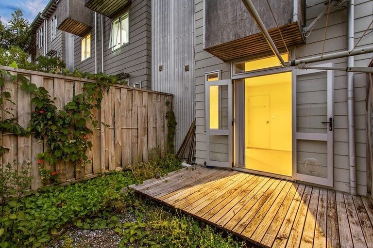 Photo of property in 64 Albionvale Road, Glen Eden, Auckland, 0602