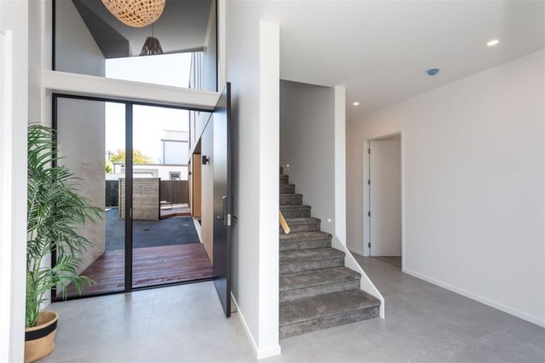 Photo of property in 58 Wai-iti Terrace, Burnside, Christchurch, 8052