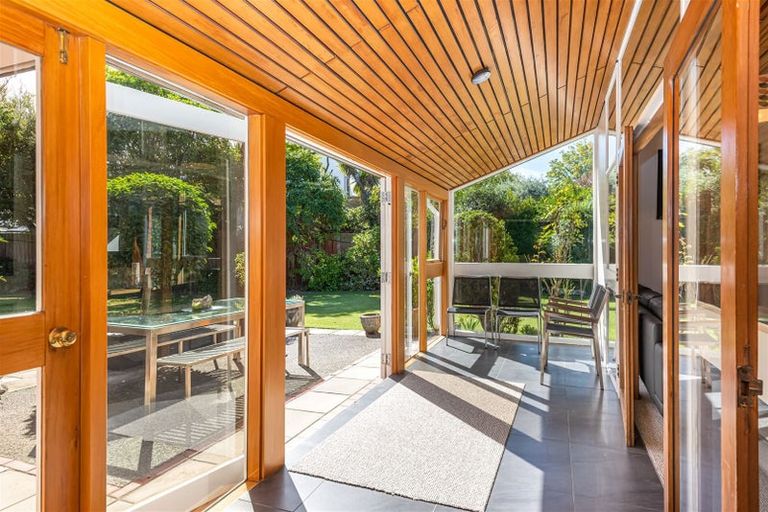 Photo of property in 21 Desmond Street, Merivale, Christchurch, 8014